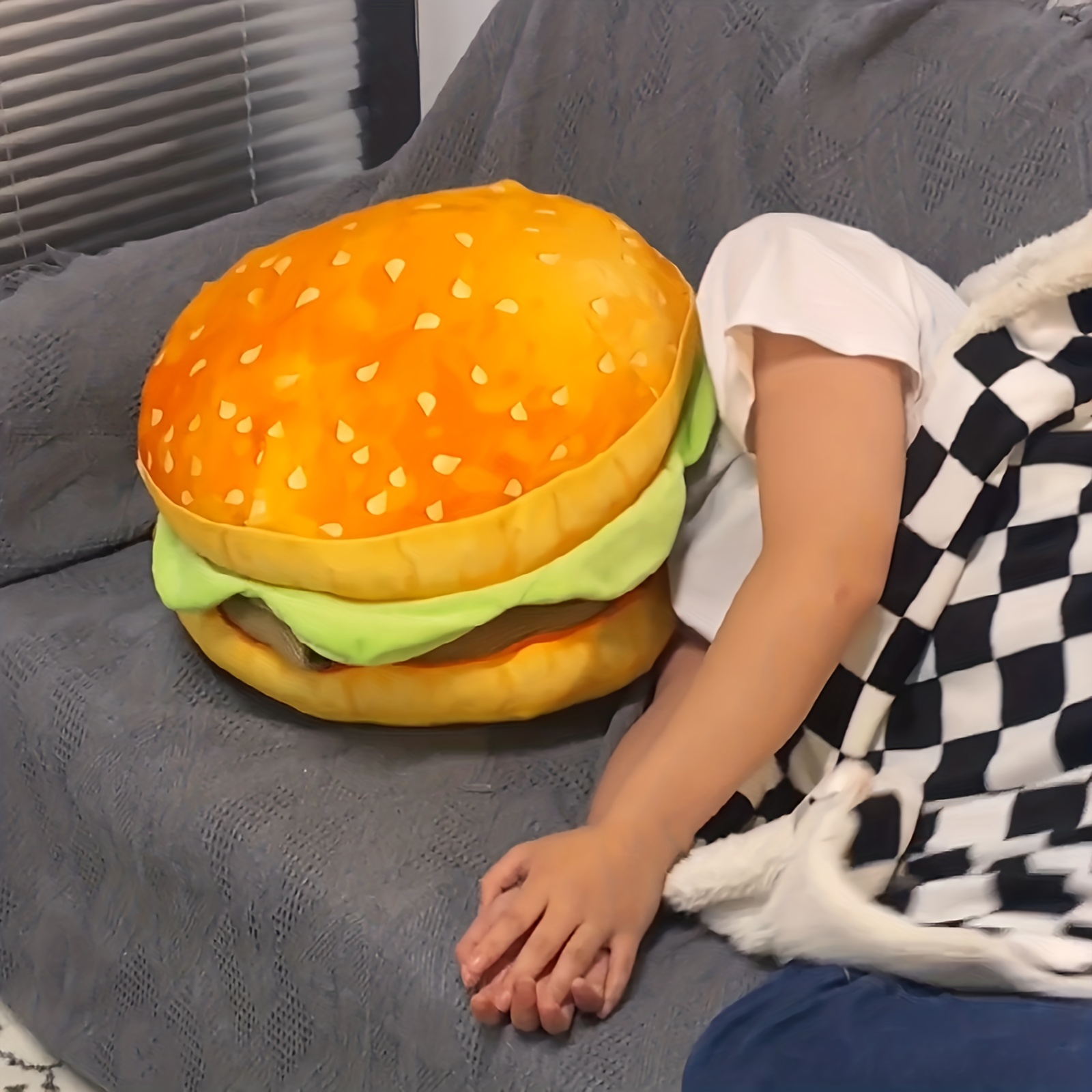 Visitor Chair Padded - Realistic Burger Pillow Cushion-Fun Prank Gift